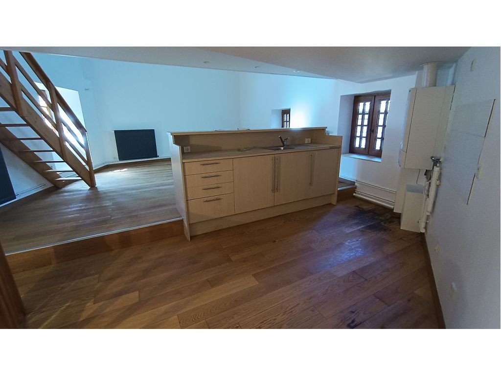 Maison de bourg NERONDE (42510) ROCHETTE IMMOBILIER