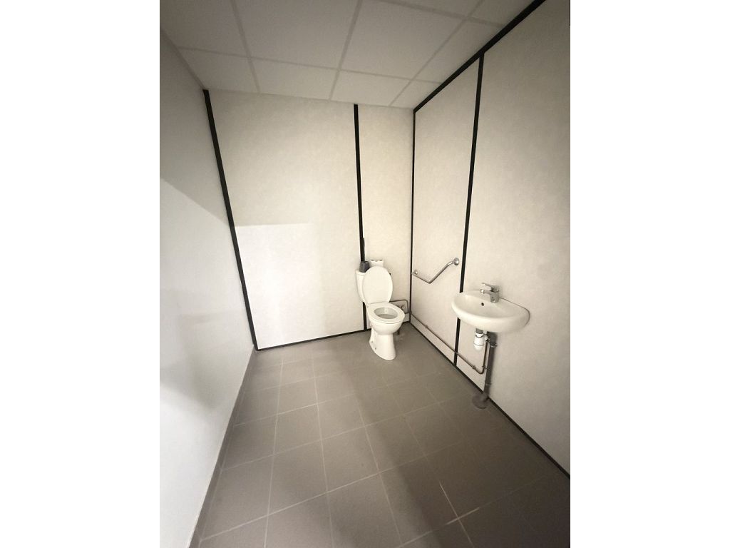 Local professionnel ANDREZIEUX BOUTHEON (42160) ROCHETTE IMMOBILIER
